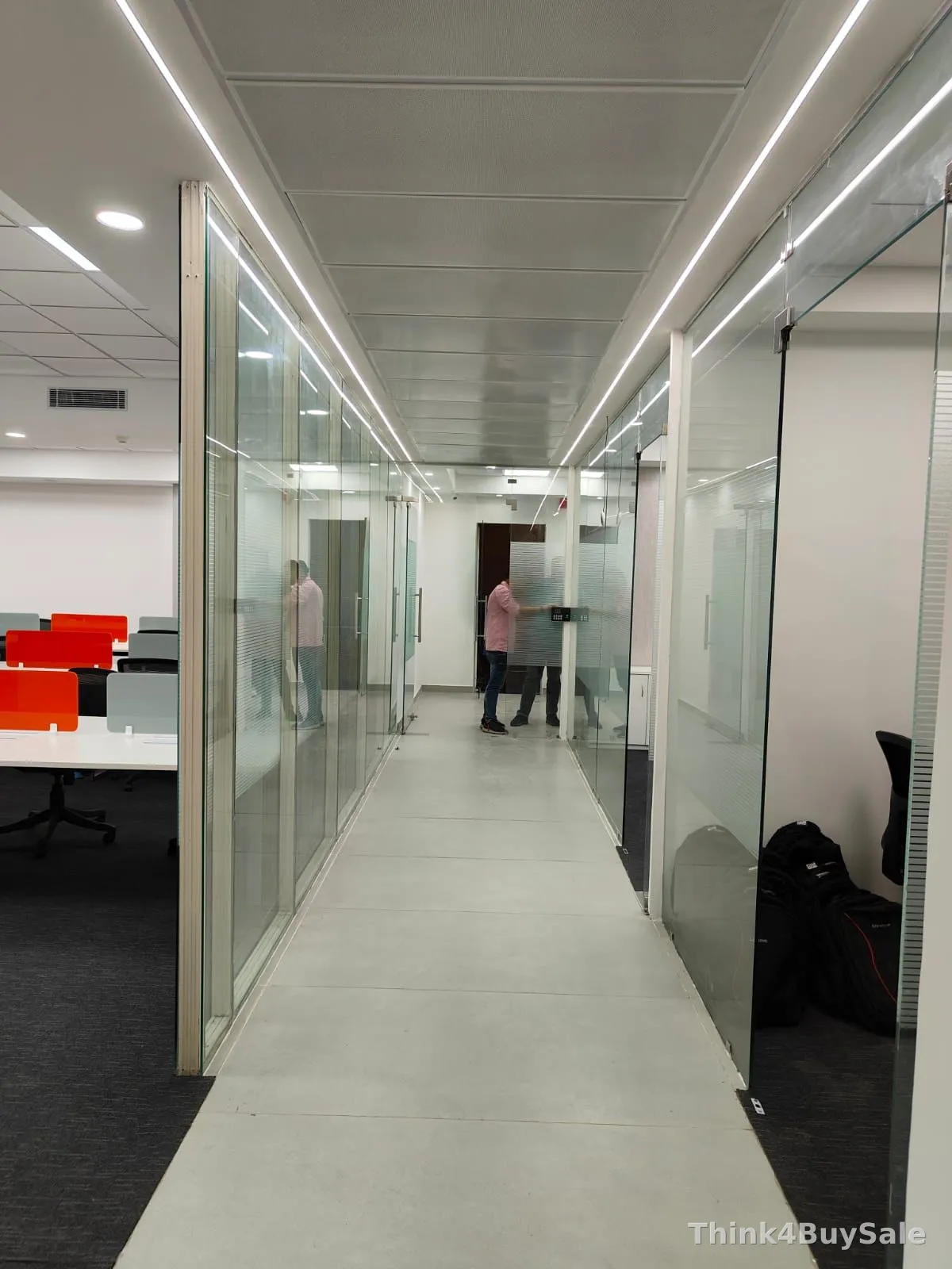 2,600 sq.ft Office Space for Rent in Sector 63, Noida