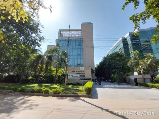 PREMIUM CORPORATE OFFICE BUILDING FOR SALE — photo 2