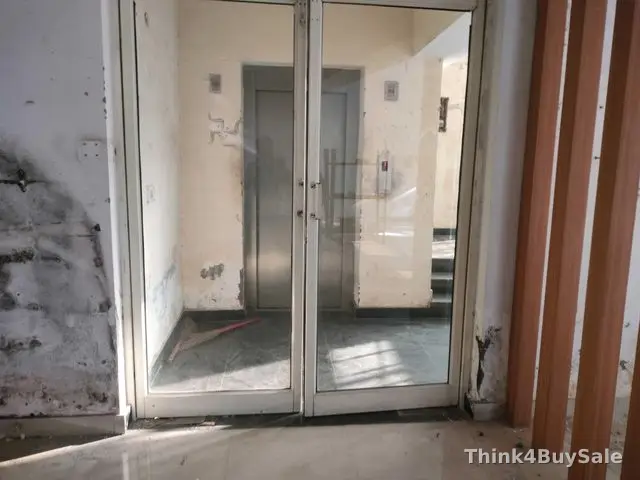 2,400 sq.ft Warehouse for Rent in Sector 63, Noida — photo 4