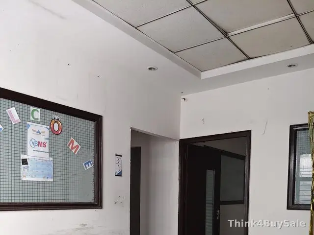 1,350 sq.ft Warehouse for Rent in Sector 63, Noida — photo 2
