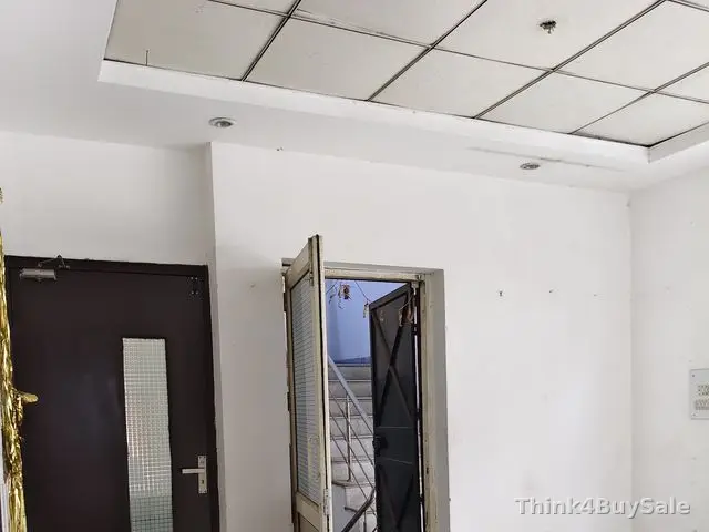 1,350 sq.ft Warehouse for Rent in Sector 63, Noida — photo 4