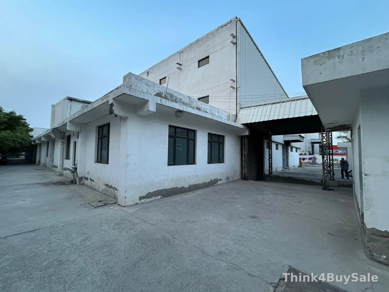 40,000 sq.ft Warehouse for Rent in Sector 63, Noida