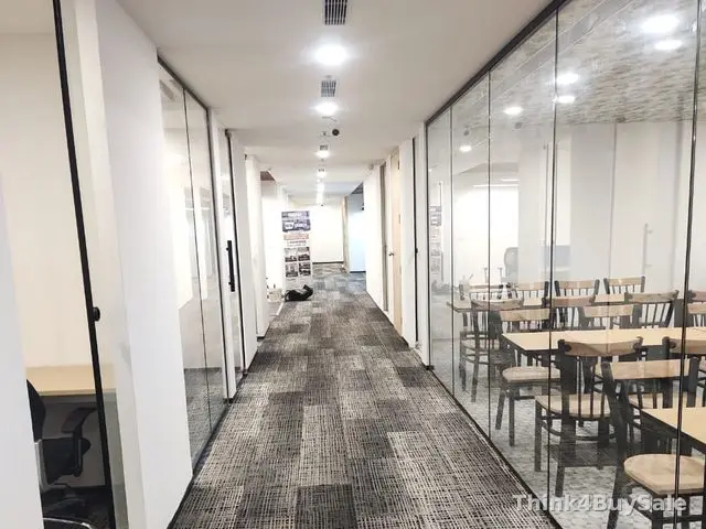 300 sq.ft Office Space for Sale in Bhutani Alpathum, Noida Expressway, Noida — photo 5